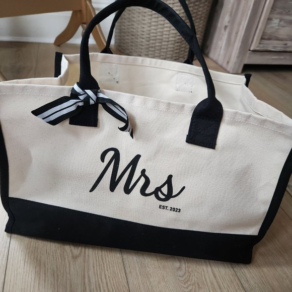 Mrs. Est 2023 Tote Bag - Picture 3 of 5